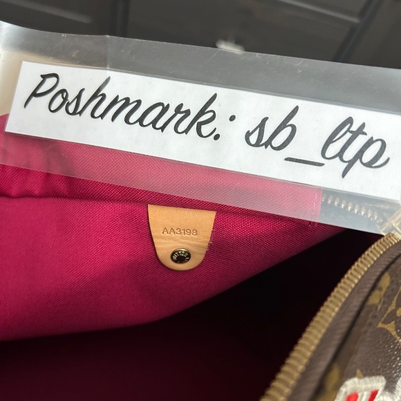 Authentic Louis Vuitton Speedy Bandouliere 30 Patches Limited Edition Bag M43989 - Picture 7 of 16